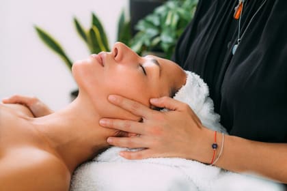 Ayurvedic facial therapy