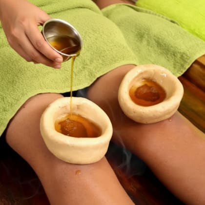 Janu Basti — Knee Oil Therapy